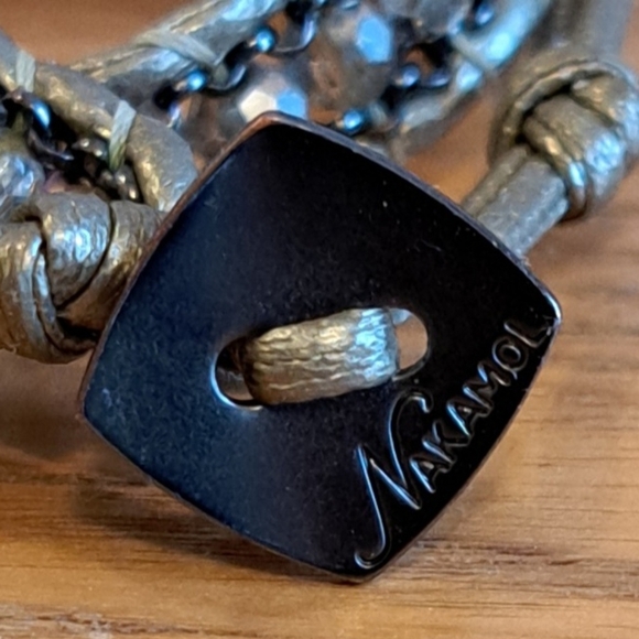 EUC Nakamol Genuine Crystal Bead & Metallic Silver Leather Necklace Jewelery - Picture 4 of 4